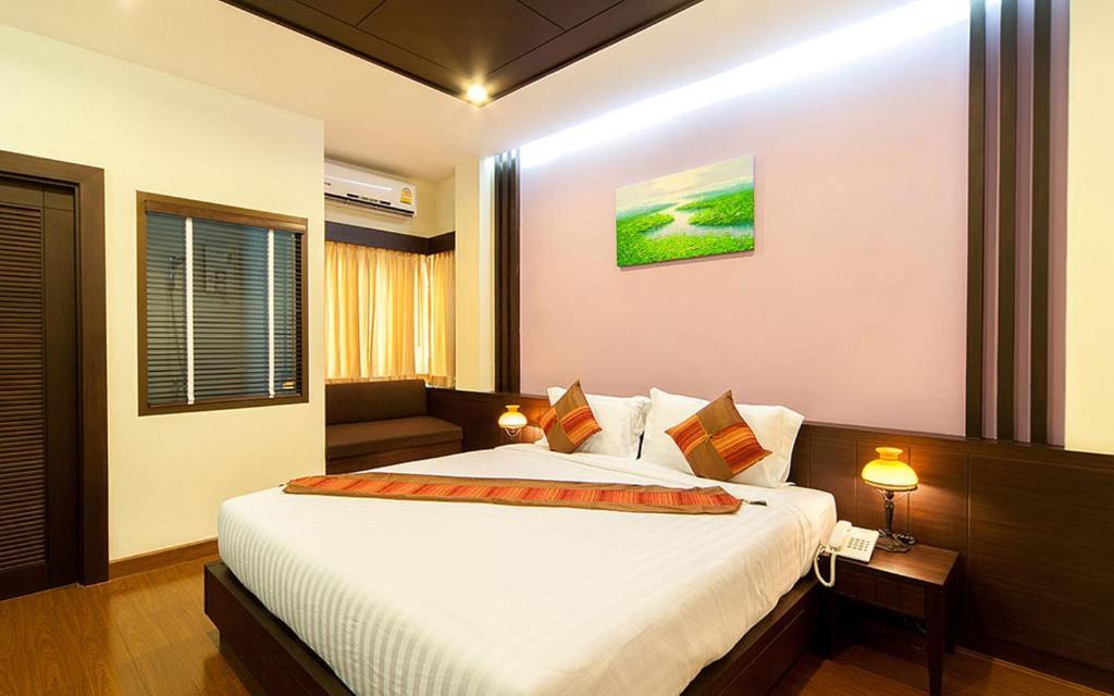 Tara Place Hotel Bangkok Room photo